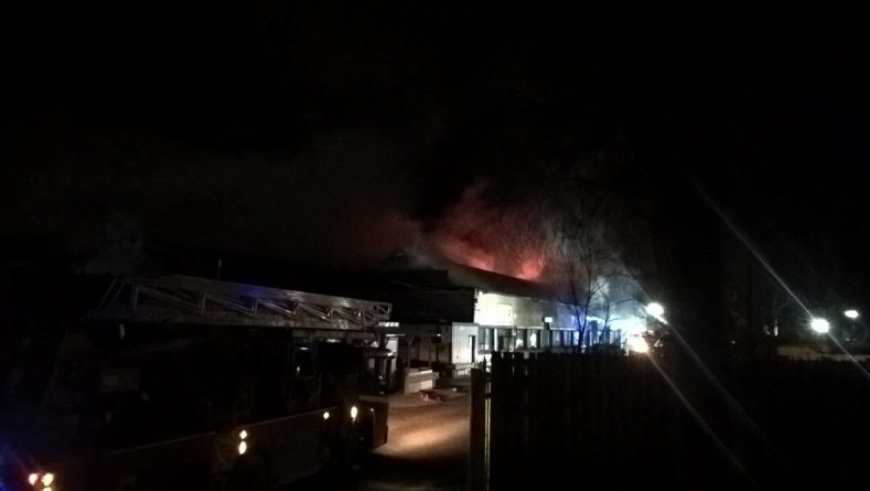 Пожар в промышленной зоне Лондона